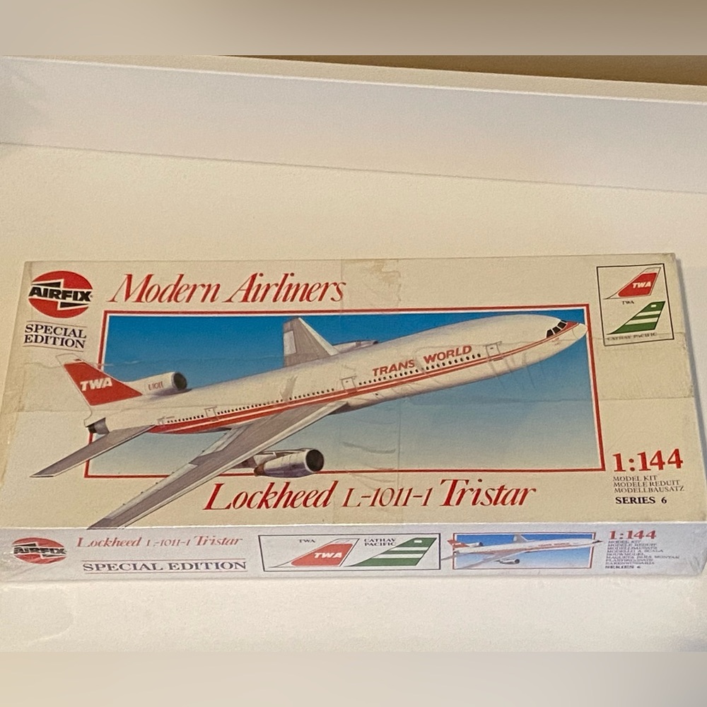 NEW Sealed Lockheed L-1011-1 Tristar 1:144 TWA Model